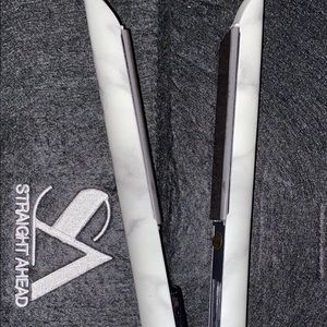 Straight Ahead Straightener